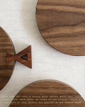 Load image into Gallery viewer, NAMU Walnut Round Cutting Board (9.2")