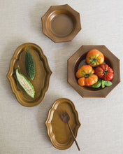 Load image into Gallery viewer, ARANG Maple Leaf Vintage Plate (8")