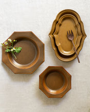 Load image into Gallery viewer, ARANG Maple Leaf Vintage Plate (8")