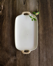 Load image into Gallery viewer, DAN Twine Handle Rectangle Plate in White (11")