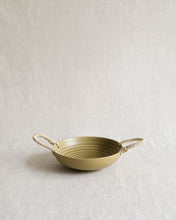 Load image into Gallery viewer, ARANG Twine Handle Small Plate (5.7")