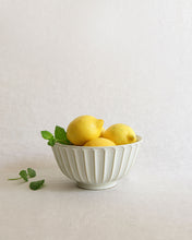 Load image into Gallery viewer, Muun Rim Large Noodle Bowl (6.9")