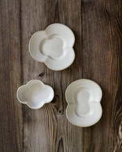 Load image into Gallery viewer, ARANG Clover Small Plate (4.5")