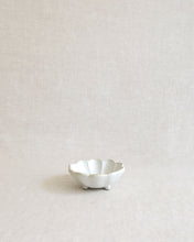 Load image into Gallery viewer, BLOOM Small Plate (4")