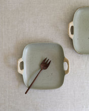 Load image into Gallery viewer, DAN Twine Handle Square Plate (7.8")