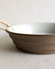 Load image into Gallery viewer, SAN Perilla Twine Handle Deep Plate (9")