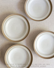 Load image into Gallery viewer, NOVO Plate in Natural (8")