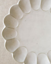 Load image into Gallery viewer, BLOOM Dinner Plate (8.5")