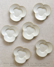 Load image into Gallery viewer, ARANG Clover Small Plate (4.5")