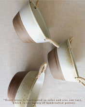 Load image into Gallery viewer, SAN Twine Handle Deep Serving Bowl (7.2")