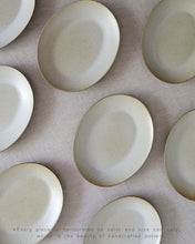 Load image into Gallery viewer, RAW See 9.2" Oval Plate