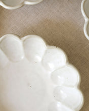 Load image into Gallery viewer, BLOOM Deep Plate (7.5")