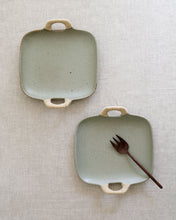 Load image into Gallery viewer, DAN Twine Handle Square Plate (7.8")