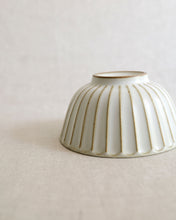 Load image into Gallery viewer, Muun Rim Rice Bowl (4.9")
