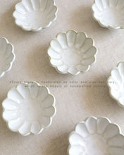 Load image into Gallery viewer, BLOOM Small Plate (5")