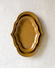 Load image into Gallery viewer, ARANG Maple Leaf Vintage Plate (10")