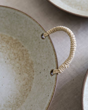 Load image into Gallery viewer, SAN Perilla Twine Handle Plate (9")