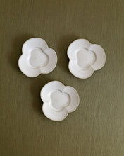Load image into Gallery viewer, ARANG Clover Small Plate (4.5")