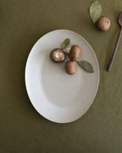 Load image into Gallery viewer, RAW See 9.2" Oval Plate