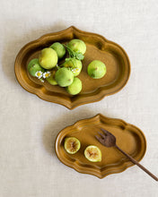 Load image into Gallery viewer, ARANG Maple Leaf Vintage Plate (8")