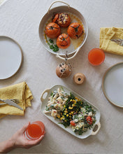 Load image into Gallery viewer, RIM 8.5" Twine Handle Round Deep Plate