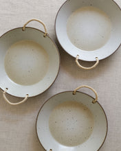 Load image into Gallery viewer, SAN Twine Handle Deep Plate (9")