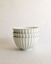 Load image into Gallery viewer, Muun Rim Large Noodle Bowl (6.9")