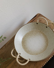 Load image into Gallery viewer, SAN Perilla Twine Handle Plate (9")