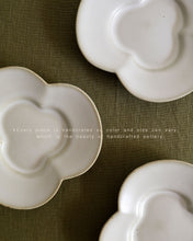Load image into Gallery viewer, ARANG Clover Small Plate (4.5")