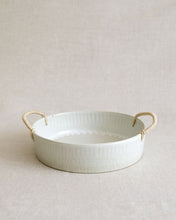 Load image into Gallery viewer, RIM 8.5" Twine Handle Round Deep Plate