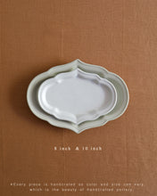 Load image into Gallery viewer, ARANG Maple Leaf Plate (8")