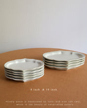 Load image into Gallery viewer, ARANG Maple Leaf Plate (8")