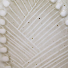 Load image into Gallery viewer, RIM 9" Twine Handle Deep Oval Plate