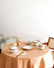 Load image into Gallery viewer, NOVO Footed Plate in Natural (5.7")