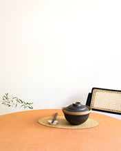Load image into Gallery viewer, NOVO Footed Plate in Matte Black (5.7")