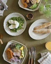 Load image into Gallery viewer, RAW See 8.6" Oval Deep Plate