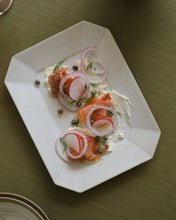 Load image into Gallery viewer, RAW See 8.8" Rectangle Plate