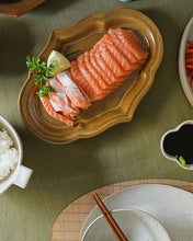 Load image into Gallery viewer, ARANG Maple Leaf Vintage Plate (10")