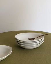 Load image into Gallery viewer, ARANG Oval Deep Plate (8")