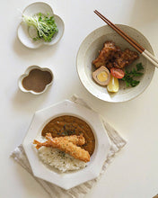 Load image into Gallery viewer, ARANG Octagonal Plate in White (8")