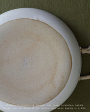 Load image into Gallery viewer, ARANG Twine Handle Plate (9")