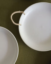 Load image into Gallery viewer, ARANG Twine Handle Plate (9")