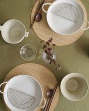 Load image into Gallery viewer, ARANG Twine Handle Plate (9")