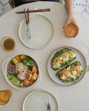 Load image into Gallery viewer, RIM 8.5" Twine Handle Round Deep Plate