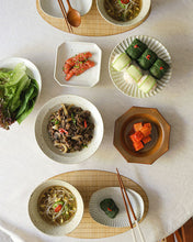 Load image into Gallery viewer, Oval Bamboo Placemat