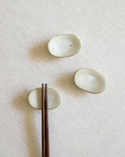 Load image into Gallery viewer, Ceramic Chopstick/Knife Rest
