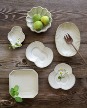 Load image into Gallery viewer, ARANG Clover Small Plate (4.5&quot;)
