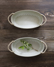 Load image into Gallery viewer, RIM 9&quot; Twine Handle Deep Oval Plate
