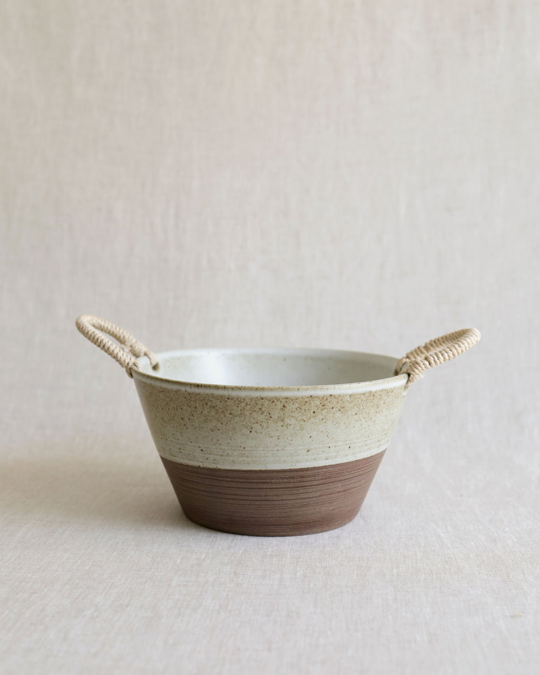 SAN Twine Handle Deep Serving Bowl (7.2