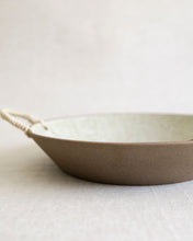 Load image into Gallery viewer, SAN Perilla Twine Handle Plate (9")
